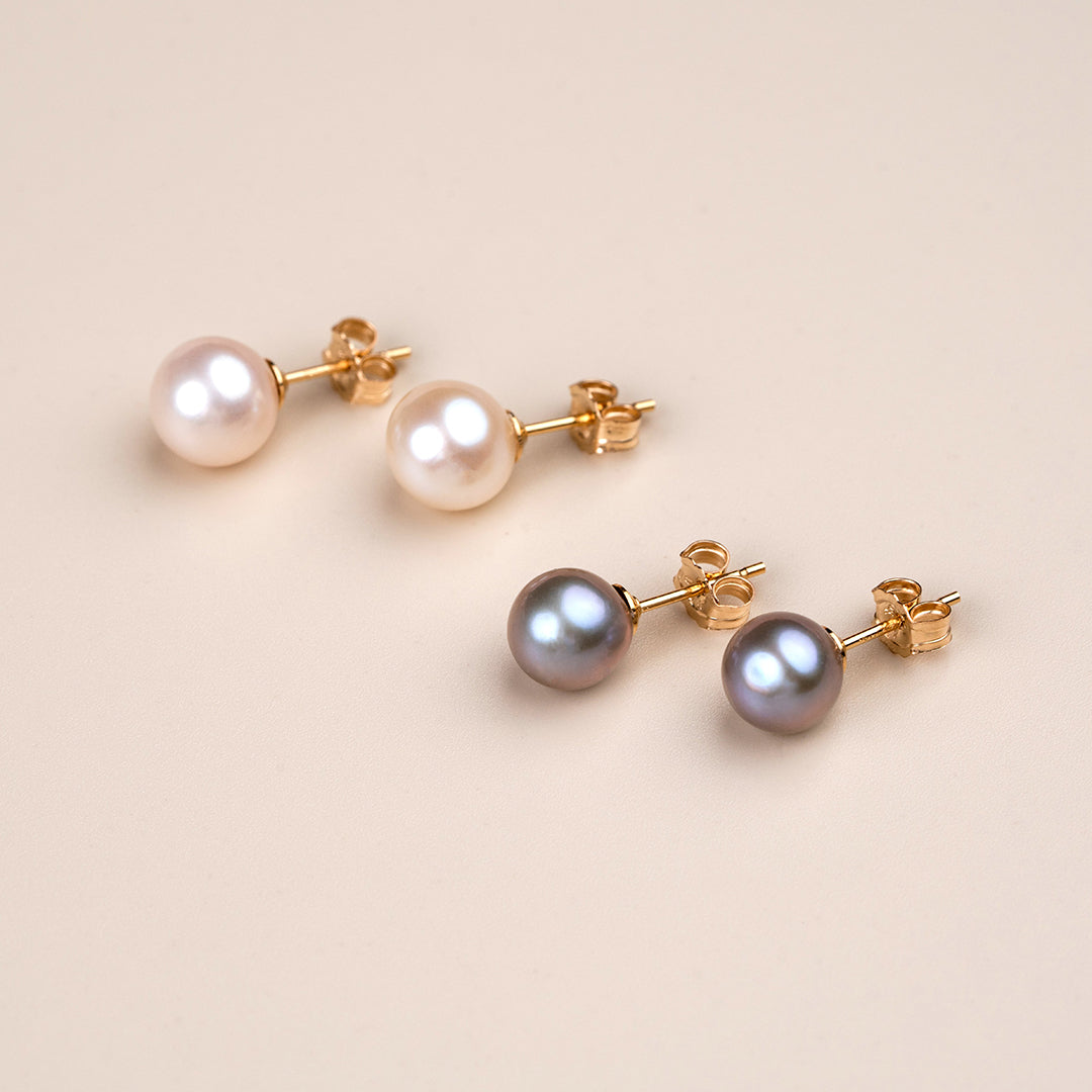 Blanc Pearl Stud Earrings